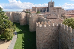 La catéhdrale d'Avila vue des  murailles